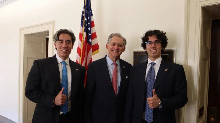 NBTC_finance's tweet photo. French Hill Engages UK-US Crypto Alliance on Financial
https://t.co/PmCwdRKaKx
#Crypto #Legal #NBTC #FrenchHill #UKUSCrypto #CryptoAlliance #CryptoRegulation #FinancialPolicy https://t.co/bcmLDxLKsX