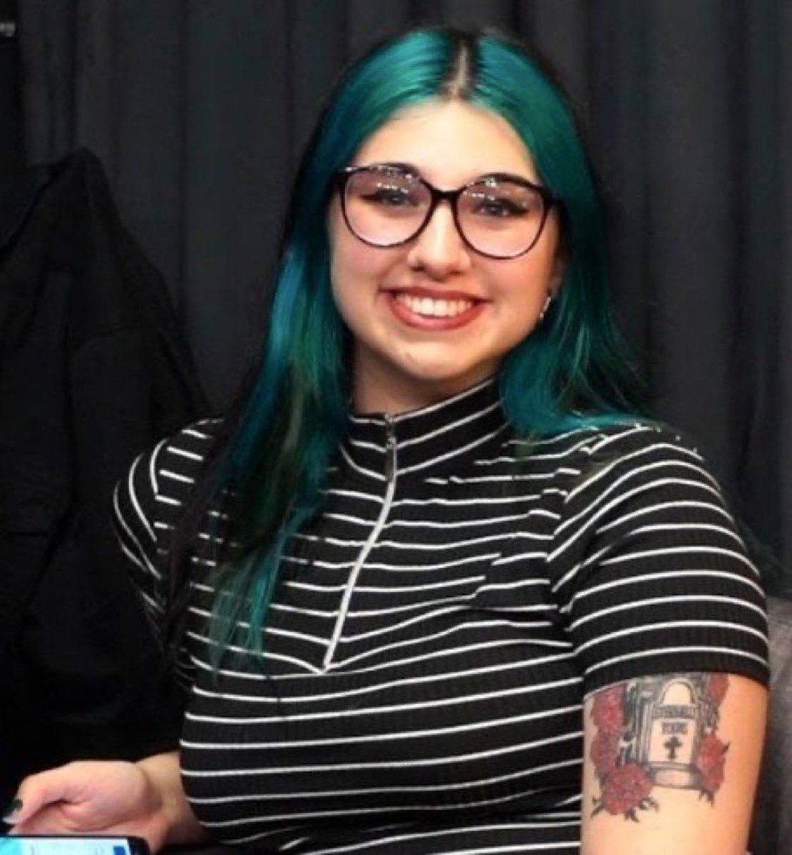 fwliciathegoat's tweet photo. “mulher de cabelo pintado indica sinal de ausência paterna” “mulher com tatuagem é puta” https://t.co/HnnNtS4yuf