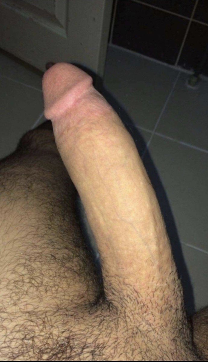txtx1R's tweet photo. @1Andrew92 Is it possible to swallow the entire penis? https://t.co/dGWOuGHhvz
