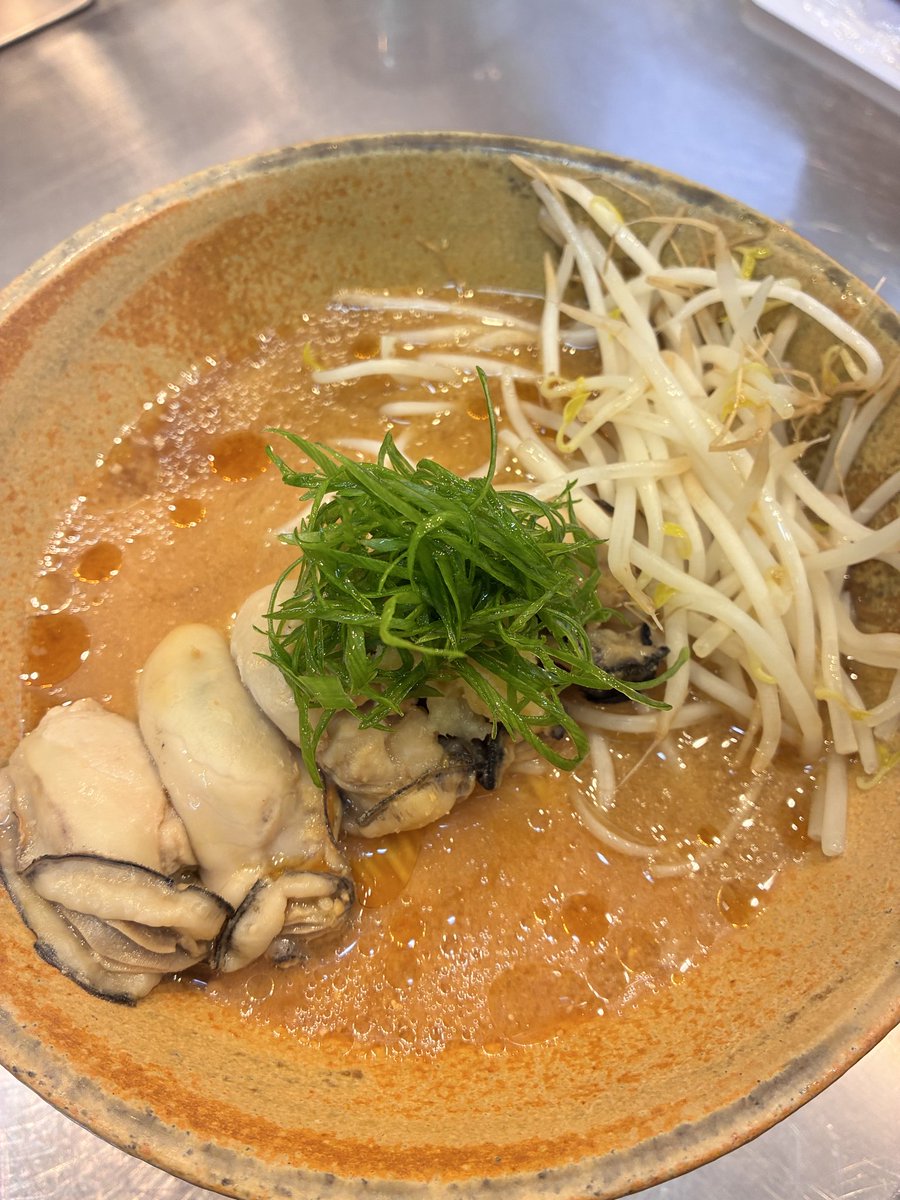 men_to_soup's tweet photo. 10月6日（火）
おはようございます。
本日も、10時〜21時通し営業です。
ご来店心よりお待ちしております。

朝の仕込み終わったんで、もうオープンしてます♪ https://t.co/9y3M3zj2gO