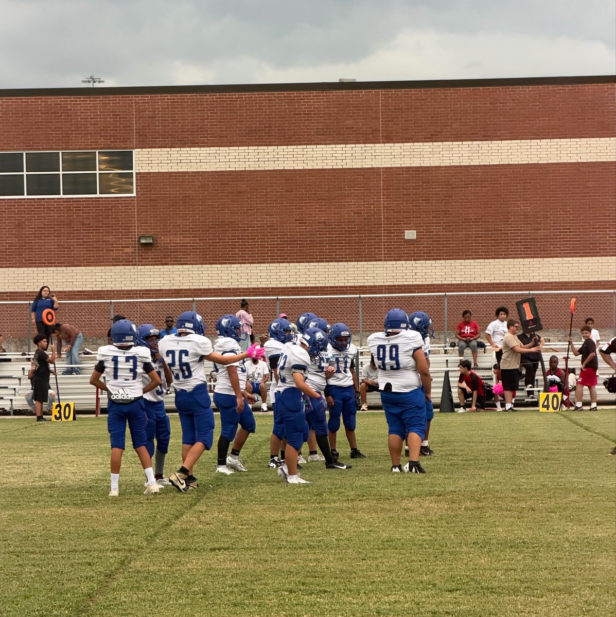 BHIAthletics's tweet photo. Some photos from today’s 8th Grade #BHIFootball games.
7A won 24-0 against San Jacinto
7B won 18-0 against San Jacinto
#BHIAthletics #BHIBears Pt. 3 https://t.co/FTjY6dKk49