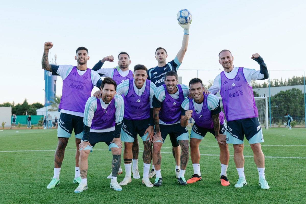 EnzoFe17's tweet photo. Eternamente GRACIAS 🇦🇷🤍 https://t.co/qGWxaaJSI5