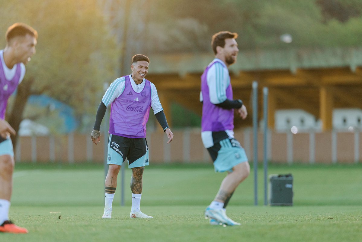 EnzoFe17's tweet photo. Eternamente GRACIAS 🇦🇷🤍 https://t.co/qGWxaaJSI5