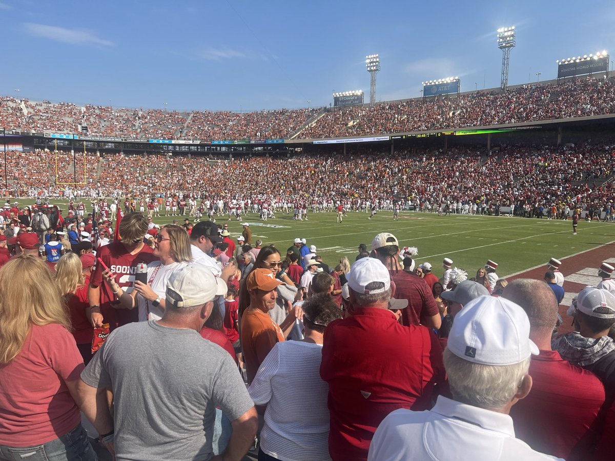 sxllee's tweet photo. @CordSamuels 2022 in enemy territory. https://t.co/R2KfZplAgy
