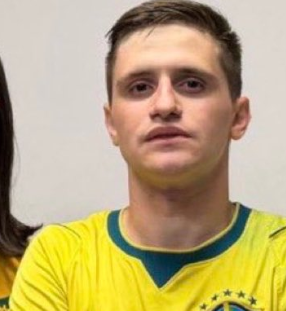 tryssyzz's tweet photo. alg quer usar essa metadinha comigo ? https://t.co/5e47jBbM4H