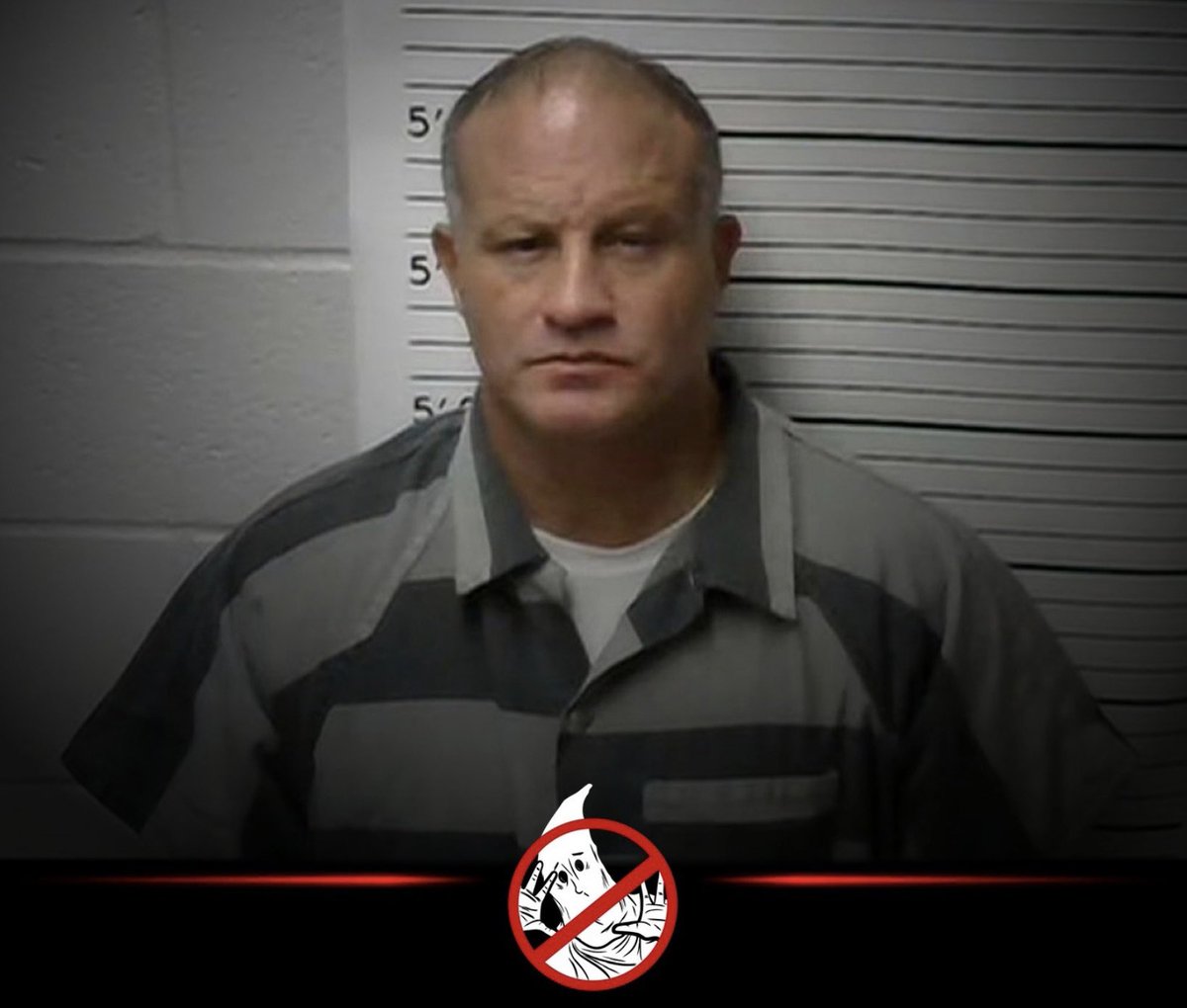 SeeRacists's tweet photo. WOW A WHITE POLICE CHIEF Candidate is charged with R*PING two 13-year-old girls‼️

The town has about 400 people. Nobody is running against him.

VILE, DISGUSTING, UNFORGIVABLE …..

Chris Paul, 46. https://t.co/ILySxtpdmQ
