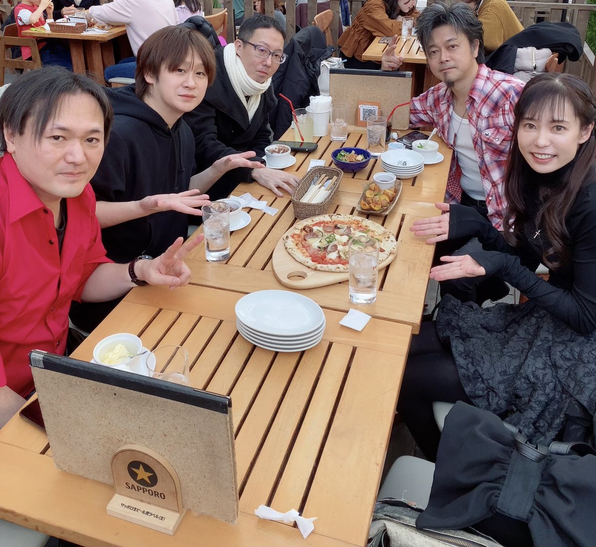 saekosaeTERU's tweet photo. @glay_G6 G6を立ち上げて、引っ張ってくれていたshoさんの脱退、とても寂しいです😢

初心者の私を温かく仲間に入れてくれて、
1年半の間一緒に活動してくれてありがとうございました💐

ファクトリーでランチした時の写真
（MASAさん不在💦） https://t.co/okplV0Ii2b