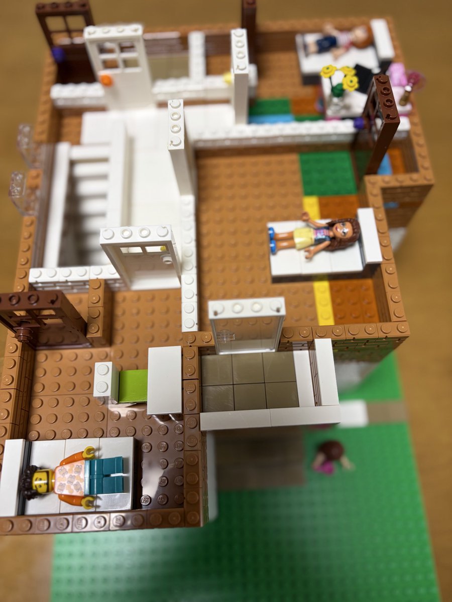 LEGOmamiOsaka's tweet photo. ただいま　#新築　#マイルーム　制作中

#レゴフレンズ　
#ＬＥＧＯフレンズ
#LEGO
#レゴ
#団地
#お家つくるのん好き
#実家
#LEGOHOME
#レゴホーム
#LEGO好き
#レゴ好き
#孫とLEGO
#AI作品をいつかは超えたい💪 https://t.co/v538En4f8i