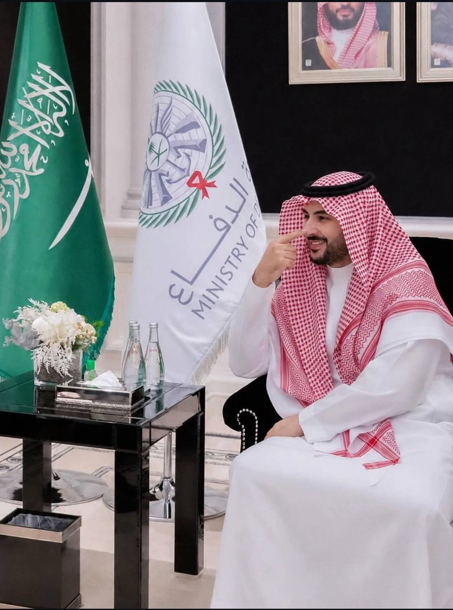 mbscrown2030's tweet photo. @mohdsalj اللهم آمين، شكرًا أبطالنا بقيادة "الحصن سيدي الأمير خالد بن سلمان@kbsalsaud وزيرنا القوي الأمين، حفظكم الله ورعاكم، ننعم بالأمن والأمان بفضل الله ثم فضلكم حماة الدار 🇸🇦
@kbsalsaud
@modgovksa
#السعوديه_خط_احمر
#السعودية_العظمى
#السعودية https://t.co/KVIusaP87n