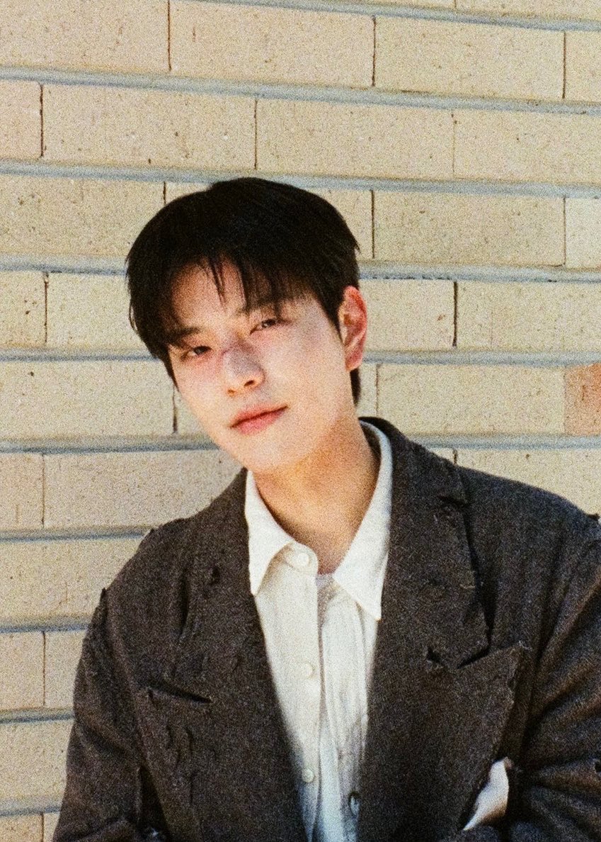 linospuppy's tweet photo. sometimes all you need is cinema Seungmin https://t.co/z1HiOlVjSm