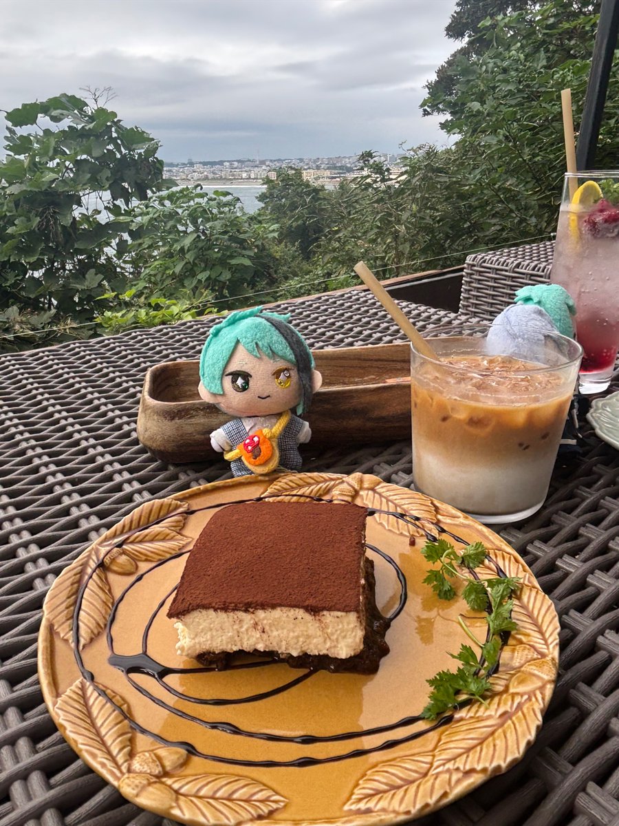 pon__52's tweet photo. 昨日はうぱさんと江ノ島観光したあと、goroさんと合流してご飯しました〜！
楽しかったー！！ https://t.co/NcKPVNoIQe