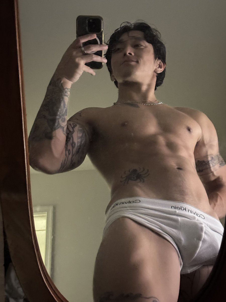 briannguyen_'s tweet photo. i look better in person. let me prove it https://t.co/lKcb88MFQK