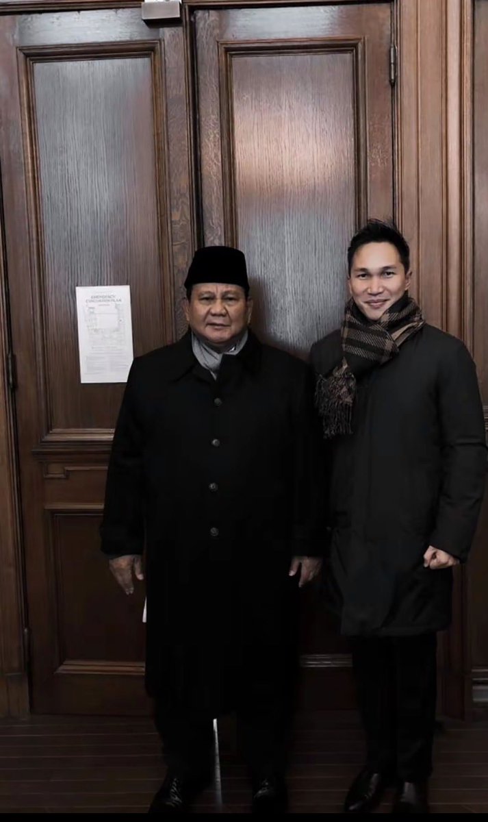 NyaiNeneng's tweet photo. Hambalang boy itu ga cuma si Putri salju doank ya. Nih gw kenalin 1 lagi. Namanya Hercelino. Yg punya radar, pasti radarnya menyala. 😂😂 https://t.co/XsvJPr3dkR