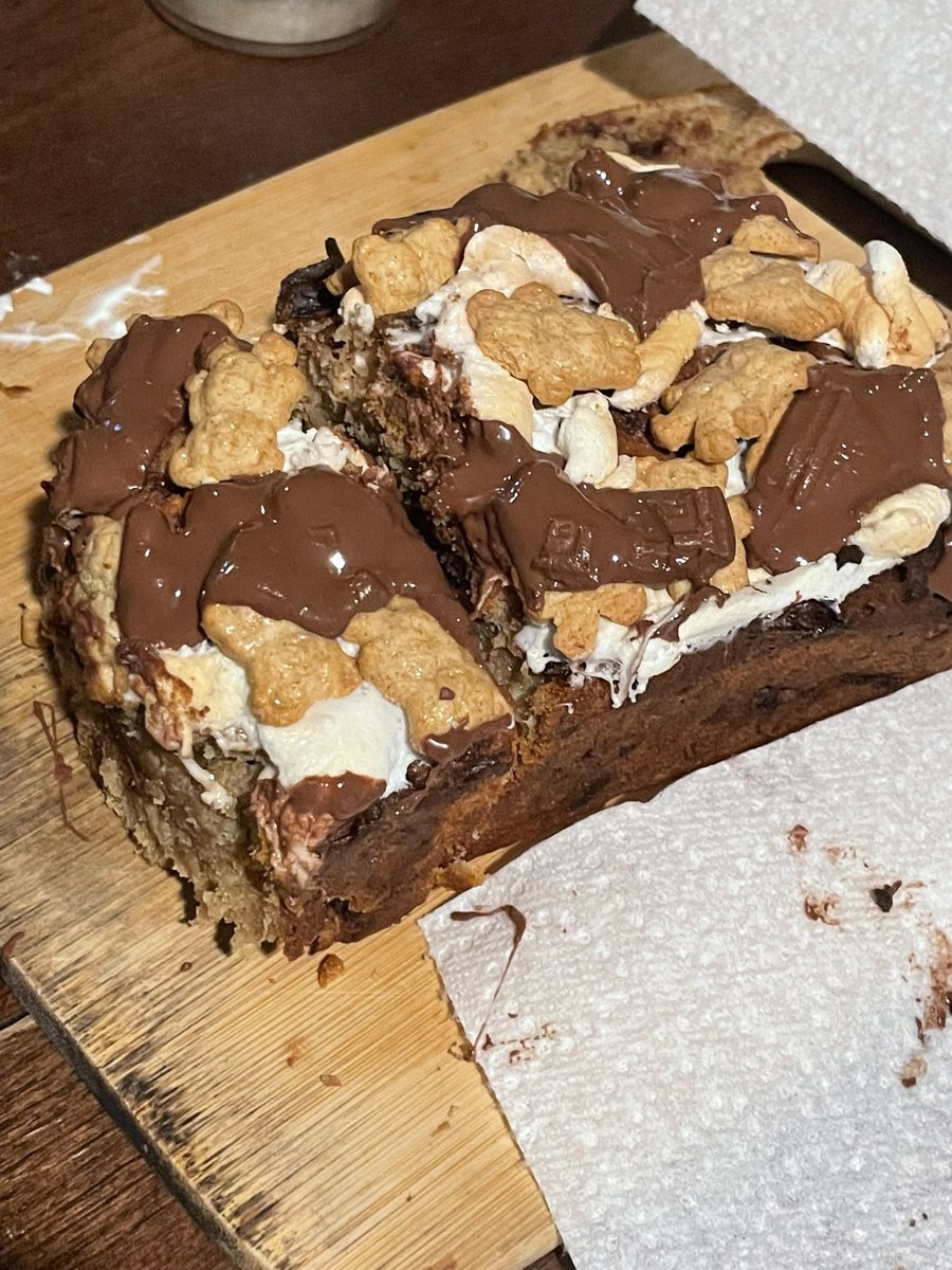 1slandmami's tweet photo. s’mores banana bread 🥰 https://t.co/0nuXo3S220