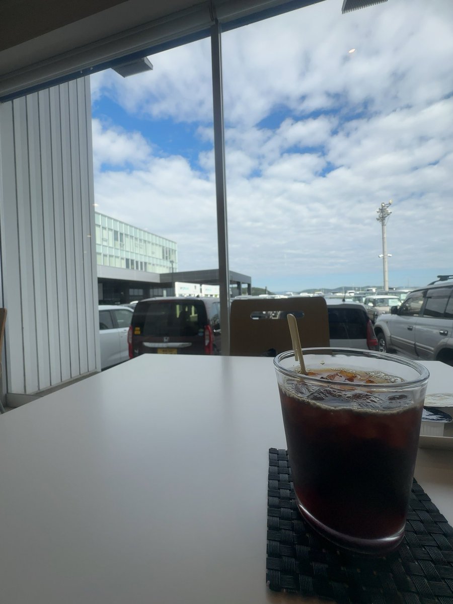 isonogatsuo's tweet photo. 仕事の合間に久しぶりのオイル交換

天気ええなー！ https://t.co/dVGKNmOovf