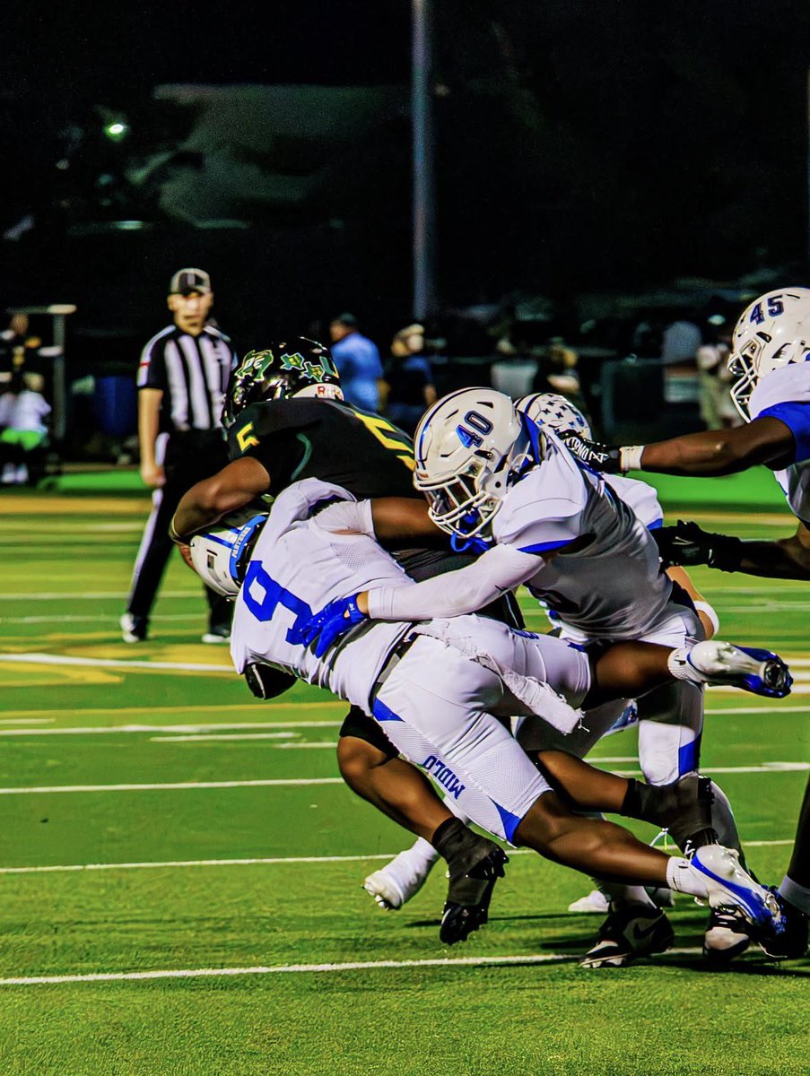 _HankStark's tweet photo. Football pics from desoto, 4 solo tackles on 4 star Texas Tech commit SaRod Baker! https://t.co/flGiObepPy
