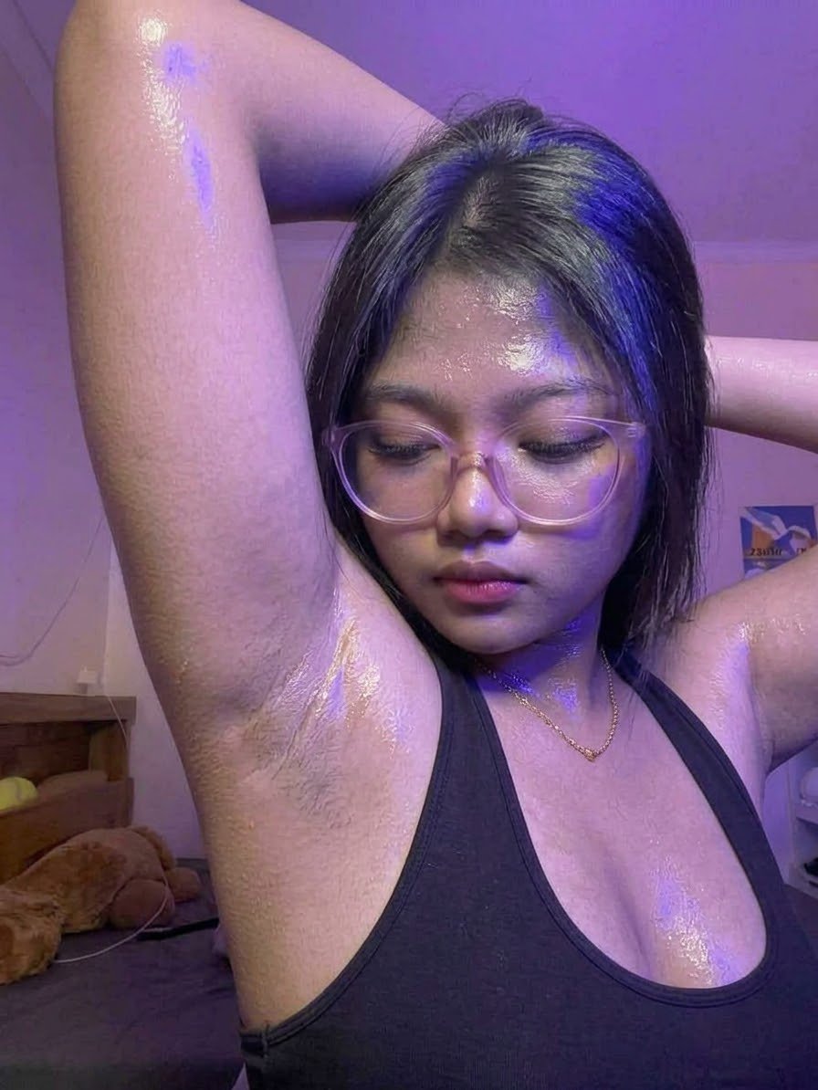 silvaXkiingTwo's tweet photo. Asupan pagi Ketiak @dindagemoy

#ketiak
#armpit
#kilikili https://t.co/eETNKtpYHb