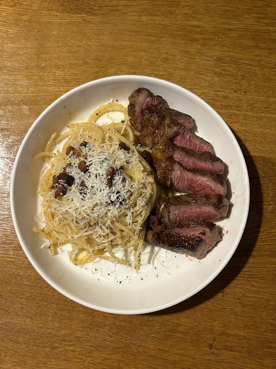 kissingcatemoji's tweet photo. made some carbonara w the picanha I had sitting in the fridge 🫦 https://t.co/mgHYrYZedI