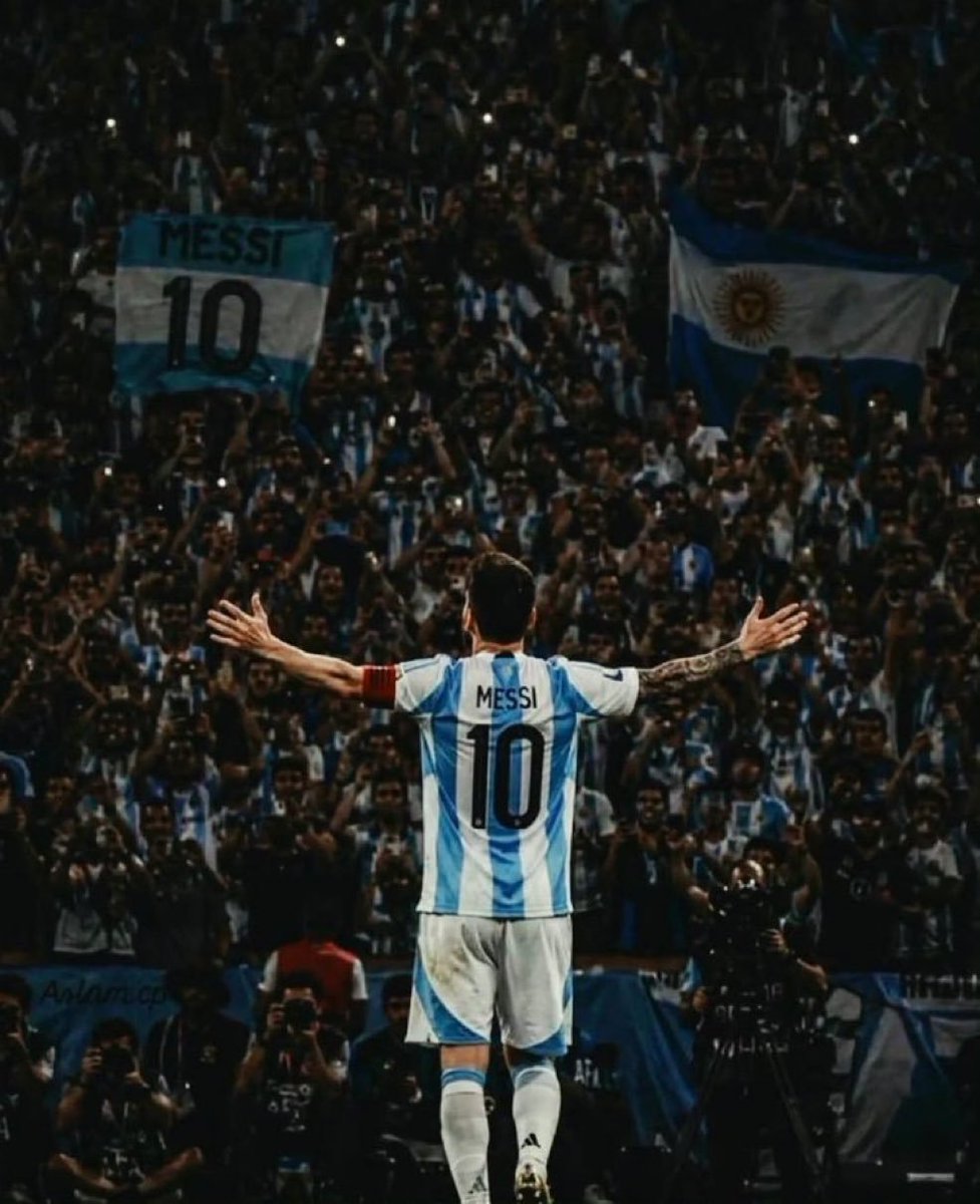 KarinaB15837572's tweet photo. #NotevayasLio https://t.co/UVRSNCuSpo