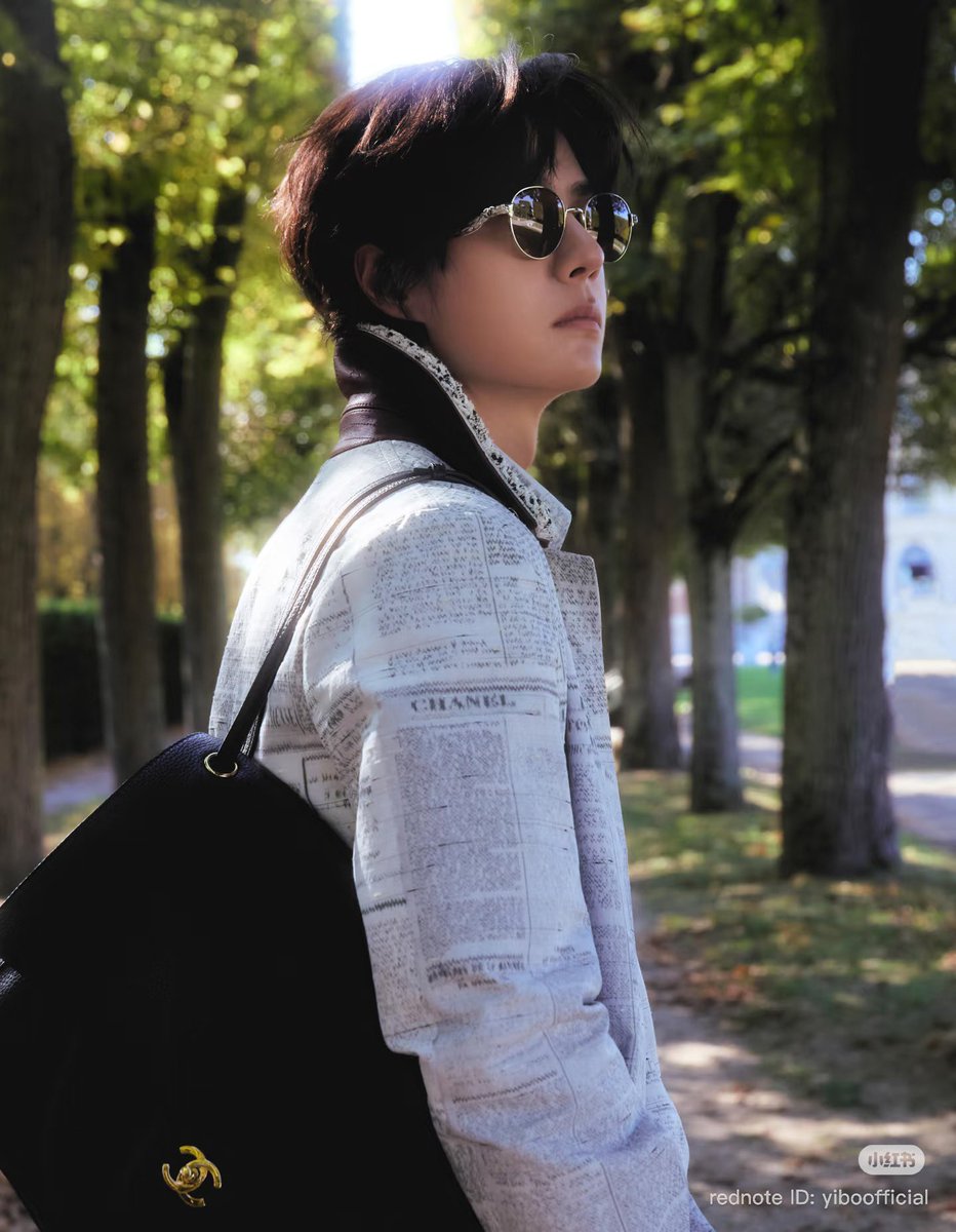 MrDAYTOY85's tweet photo. YIBO-OFFICIAL rednote update.1/3

WANG YIBO CHANEL PFW SS27
#WangYiboxChanelSS27 #Chanel
#WangYibo https://t.co/Bx8mKoeUL4
