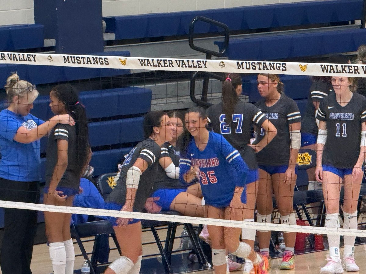 CHSRaiderSports's tweet photo. Lady Raiders VB defeats WV 3-2. Will play Rhea Co. for District Championship at 9:00pm. https://t.co/T3R4rFzhtM