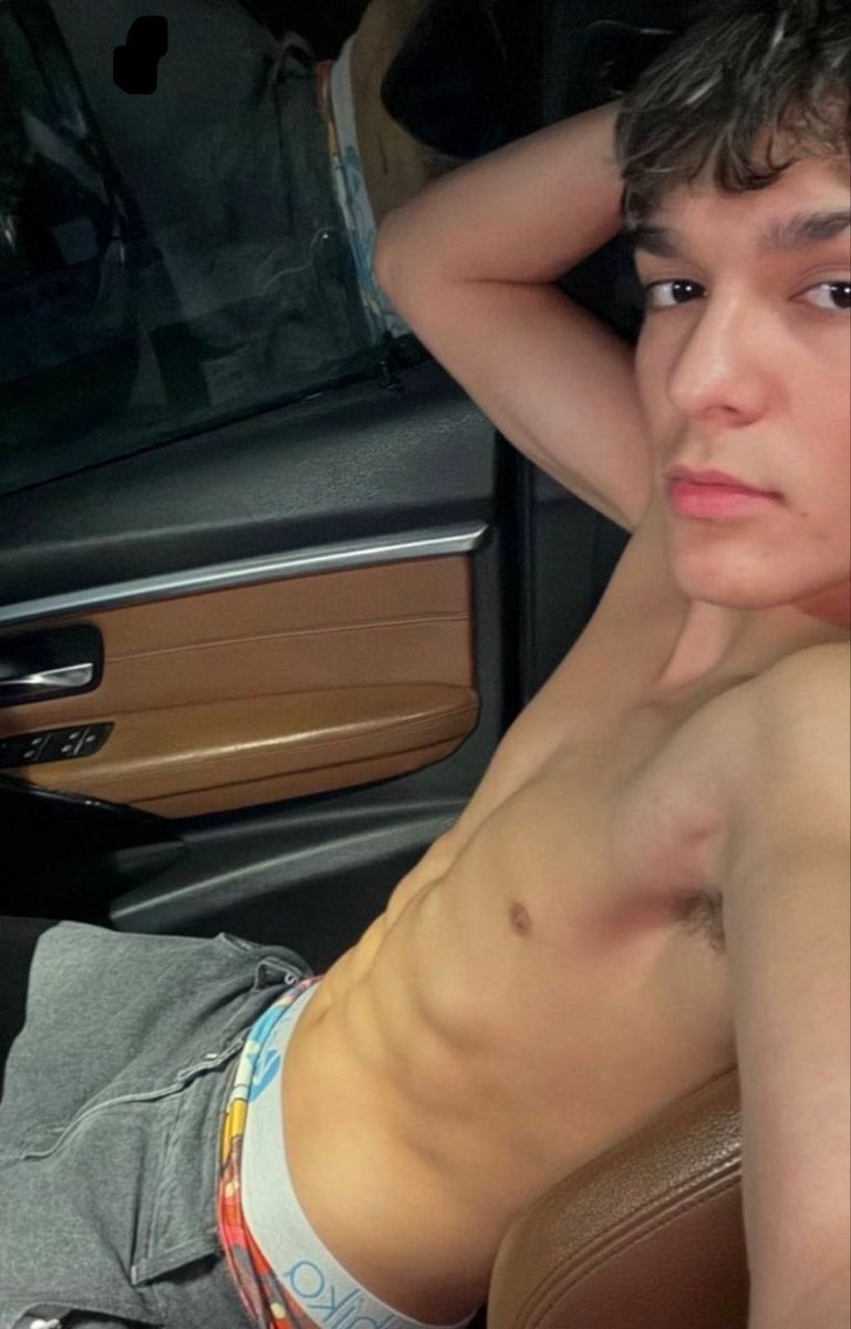 Jaycgjy's tweet photo. DM ME FOR TREY MAKAI CONTENT (NOT FREE) (TWO PREVIEW PHOTOS) #boys #teen #bait https://t.co/XVaH2VZp78
