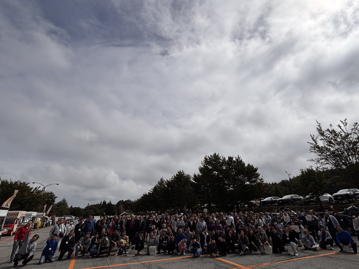 EV_yourstand's tweet photo. 先日の日産EVオーナーズミートアップではこんなにたくさん集まりました!AOCJの集客力がすごい!
当社は普段分譲マンションや法人向け(物流会社など)に充電インフラを提供しておりますが、最近東京都内80ヵ所にも急速充電器を設置して一般開放しているので、是非立ち寄ってみてください。
#aocj https://t.co/7is1ODvpPc