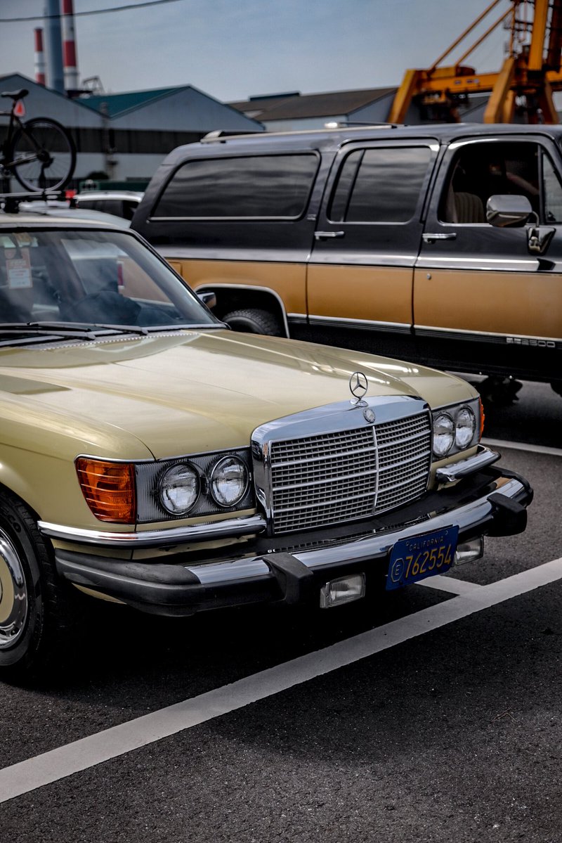 1988bmw520i's tweet photo. いちばん好きな劇中車は銀星会ベンツです🙄

W116 450SEL US仕様 https://t.co/K6QNdO6lS7