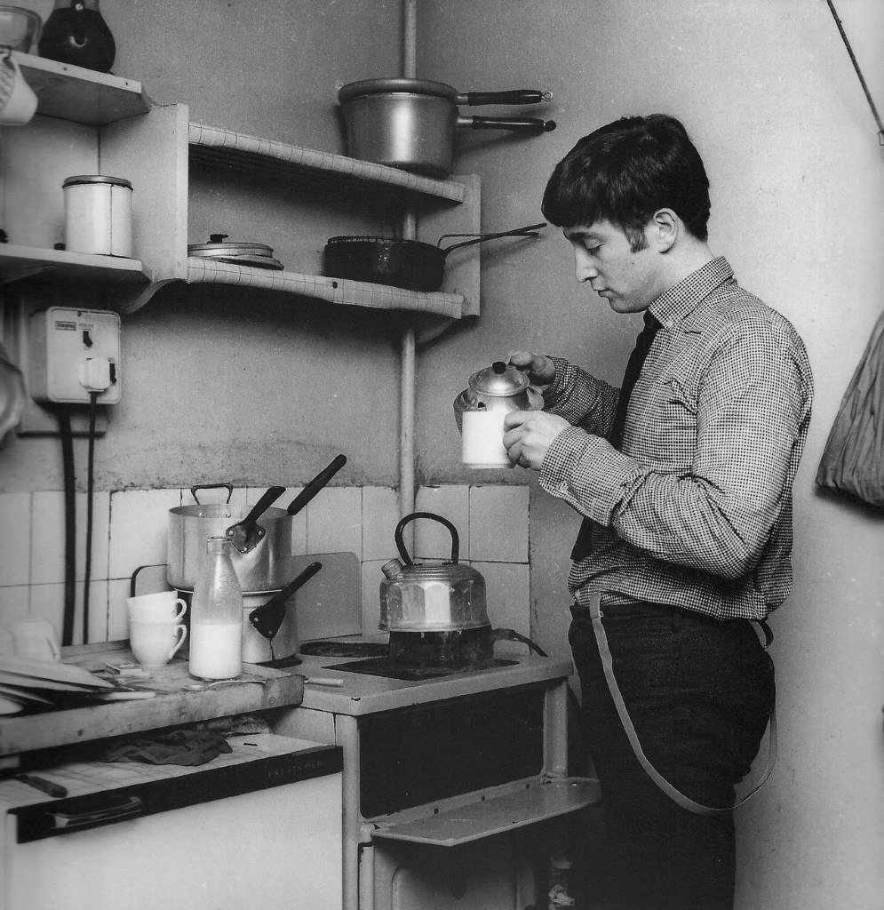 ceofjohnlennon's tweet photo. John Lennon making some tea at Paul McCartney's house in Liverpool, March 25, 1963. https://t.co/3hrsjnbuh3