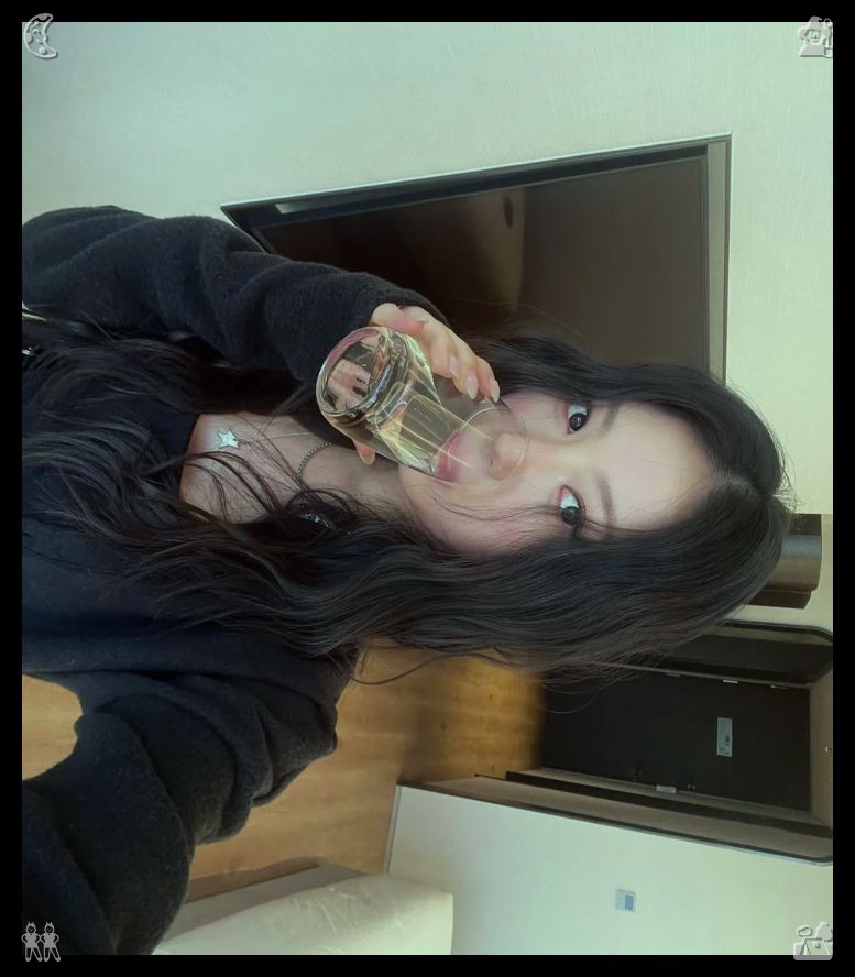 y_jo_re1's tweet photo. 🚂Nuts in jars Convenient storageWithin seconds, Lila replies: “You look tired, but you look like you. I’m coming over. We’re getting coffee, and you’re going to tell me everything.” I smile, a small, genuine smile this time, and set my phone down, turning back to the mirro https://t.co/F0a7o0TcKP