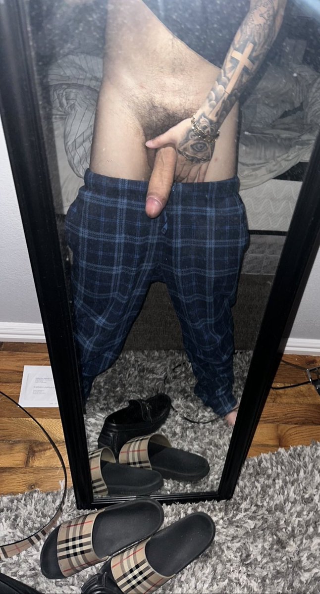 Guccii233's tweet photo. #Latino #fyp #hung #trending https://t.co/P4MkI7iqRQ