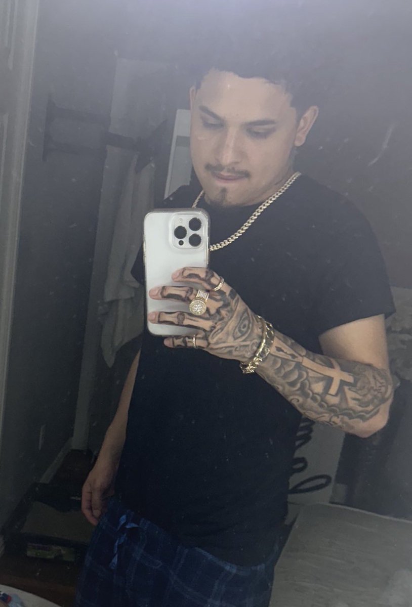 Guccii233's tweet photo. #Latino #fyp #hung #trending https://t.co/P4MkI7iqRQ