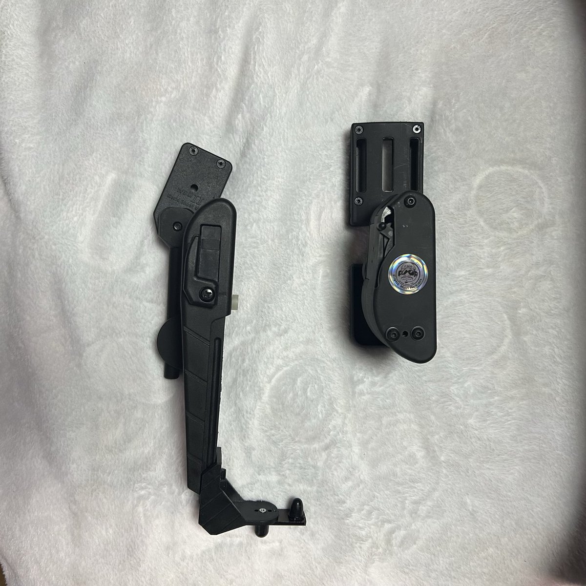 yass1911's tweet photo. #エアガン #ガスガン #ホルスター
���んなホルスターしか持っていないんですが昔のテッドブロッカーやデイビスやアー��ーヒルとかのメタルライニングのレザーホルスターが欲しいけどなかなか中古でも売ってないんだなこれが https://t.co/wSXapMXKGo