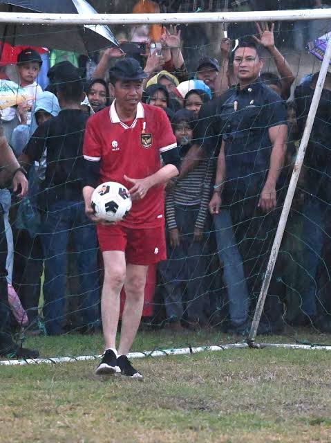WargaParung's tweet photo. @FIFAWorldCup Man of the match https://t.co/ZYN73chtiH