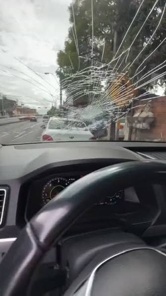 PilsenPy's tweet photo. GP nos agarró una pelota del contrario. 
A ver si le aciertan al arco 👍🏻
-El de Quinta https://t.co/IHhVetYffZ