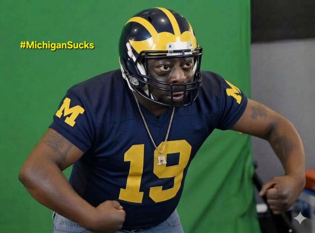 MichiganSucks8's tweet photo. Michigan's QB after completing a foward pass! 🏈 #MichiganMan #bad #quarterback� #TRASH #CantThrow #MichiganSucks #MichiganCulture #Beetlejuice https://t.co/85issKbKuu