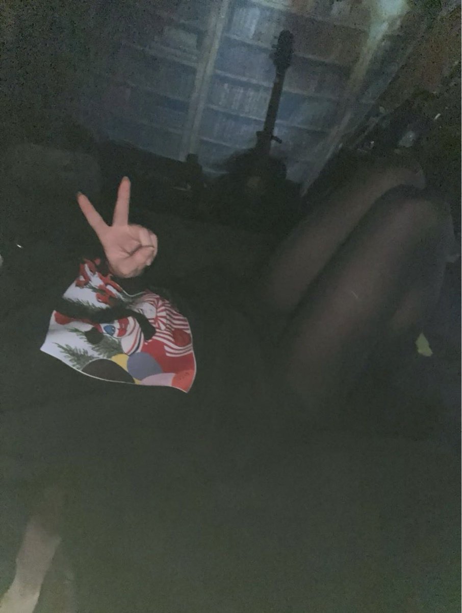 Xd_brsy's tweet photo. FEMBOYS! slide in my DMs qwq https://t.co/DwG4IlXCh7