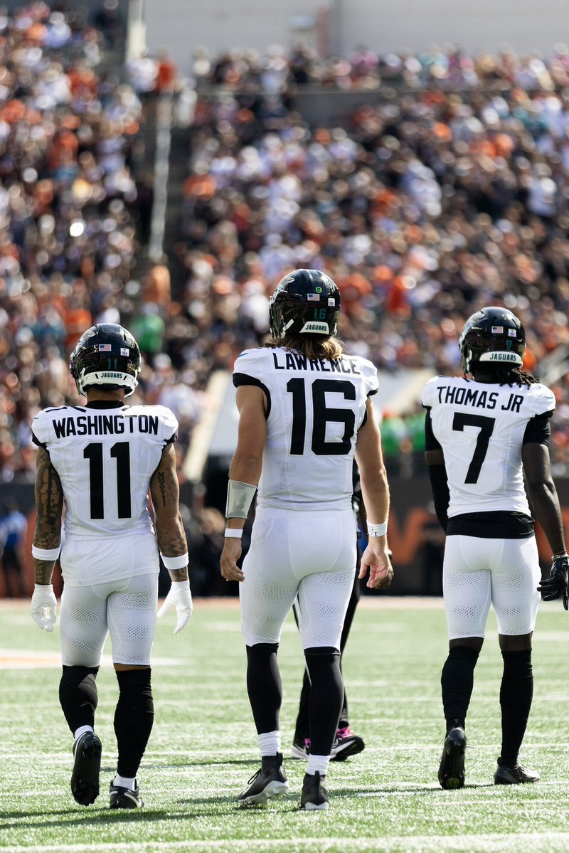 trevorlawrence's tweet photo. Victory MonDey.

@Jaguars W https://t.co/j2vbHdLSBP