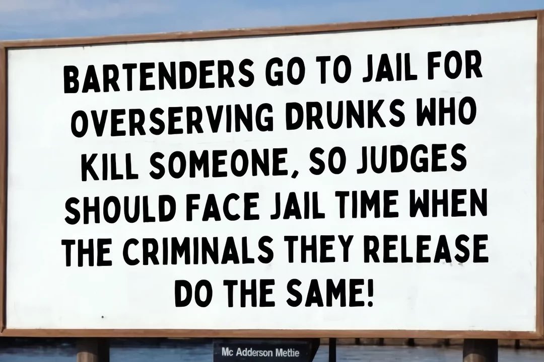 tina92272's tweet photo. @mattvanswol Yet violent offenders are consistently released 
Judges must be held accountable https://t.co/V4o55XqYMa
