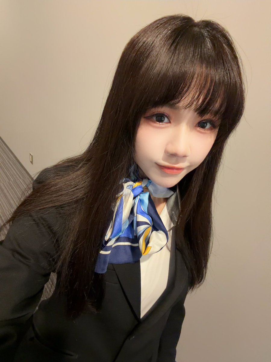 michachan33's tweet photo. スーツ姿新鮮？？ https://t.co/EmzJfGUSMV