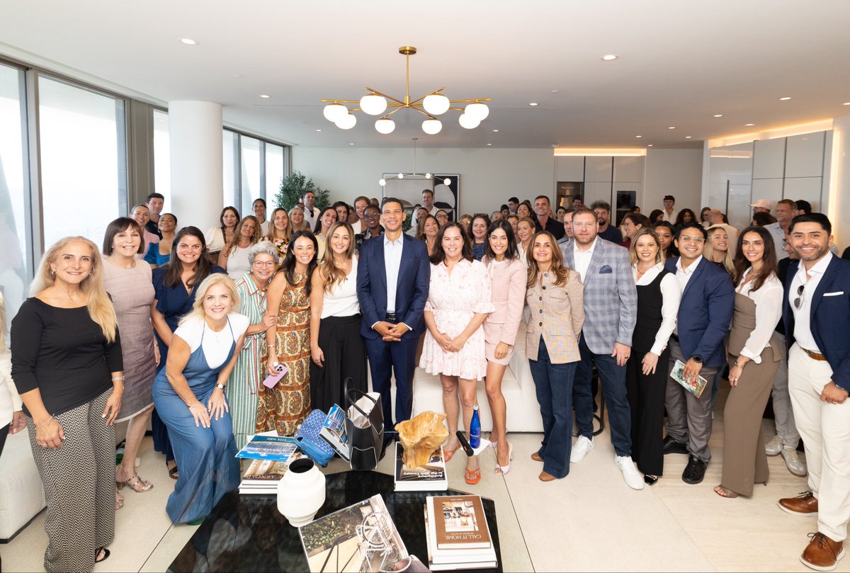 RobReffkin's tweet photo. Compass Miami! Thank you to Liz Hogan for hosting us today in her beautiful listing, and thank you to the local team for putting on a great event. It’s always great to see this group! https://t.co/QACexU8QBO