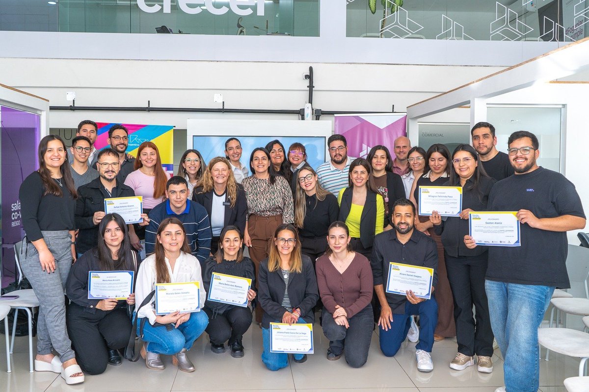 riojavip_'s tweet photo. MÁS DE 60 PROFESIONALES RIOJANOS COMPLETARON SU CAPACITACIÓN Y AVANZAN HACIA EL FINANCIAMIENTO CON REVOLUCIONÁ

@GabyPedrali https://t.co/uoS3Sf0kRp