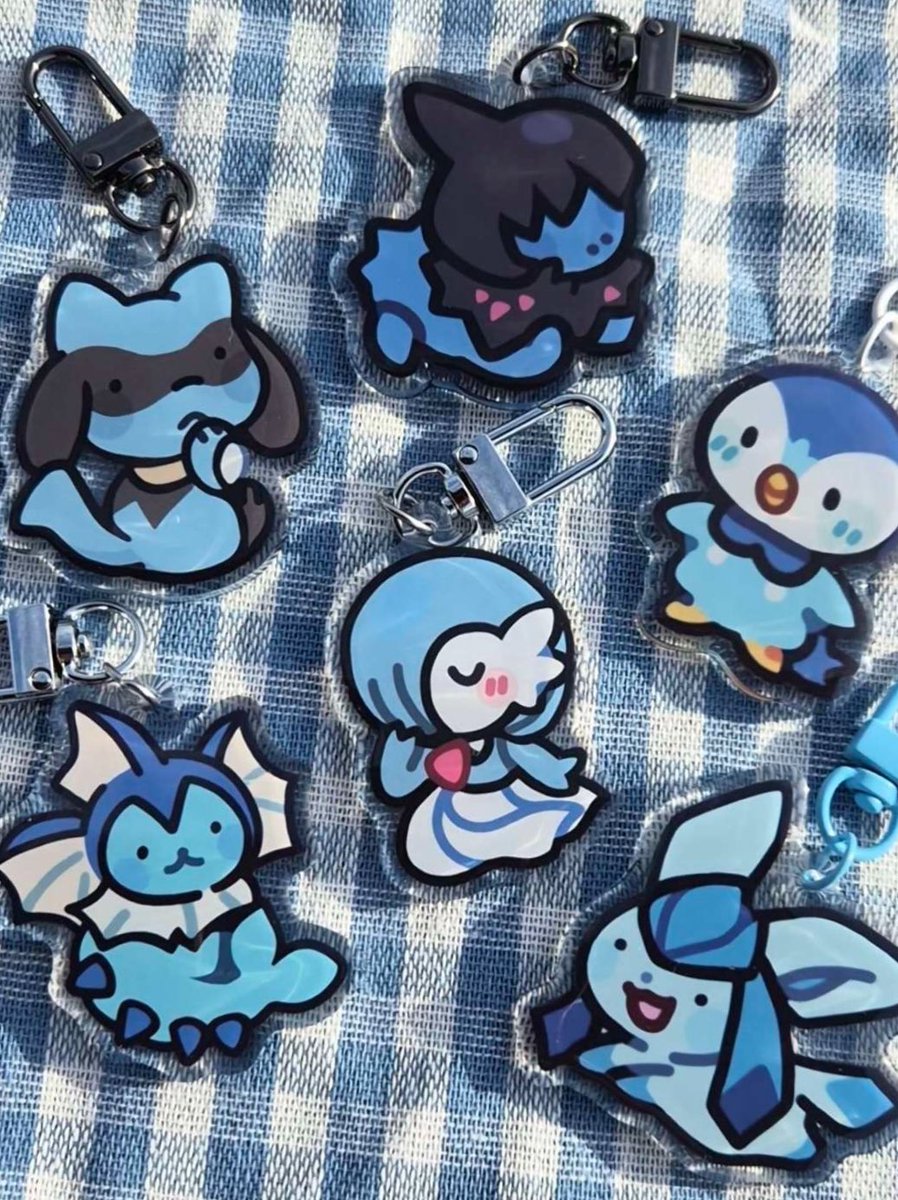 ariamisu's tweet photo. my fav genre of pkmn is little guy https://t.co/4punaUd80Z