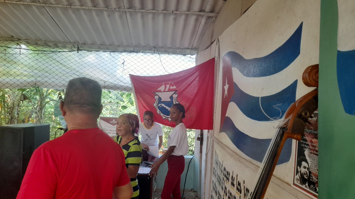 YoneisisJunco's tweet photo. En la UBPC Santa Rosa #TercerFrente #NuestroEsfuerzoEsDiario celebramos el acto por el día del trabajador agropecuario 
#100AñosJuntoAlmeida https://t.co/TFoQ52Ye1o