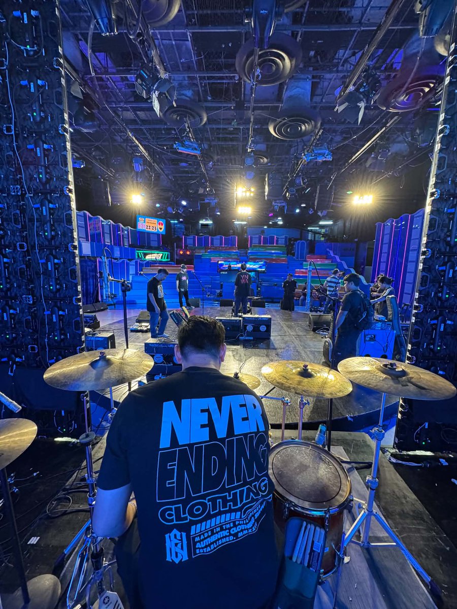 mayonnaisemusic's tweet photo. Soundcheck @itsShowtimeNa ✅ Tune in at 12NN 🙏 #MayoNation https://t.co/oaNynrv7Wt