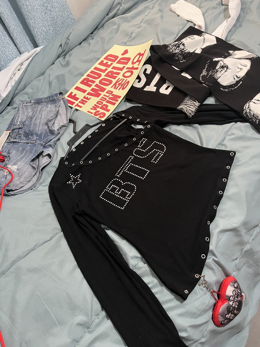 MinGigiMinn's tweet photo. Un mes entero preparándome para los mejores días de mi vida, todavía no puedo creer que ya pasó y el vacío que tengo en mi corazón es horrible, pero siempre voy a recordar cómo me sentí ese día y solo me queda esperar poder repetirlo pronto 🙌❤️ https://t.co/Rzusm8DOgJ
