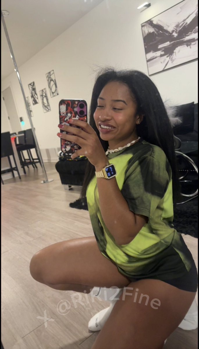 riri2fine's tweet photo. im so fire with my hair like this https://t.co/WGfv6QqZNY
