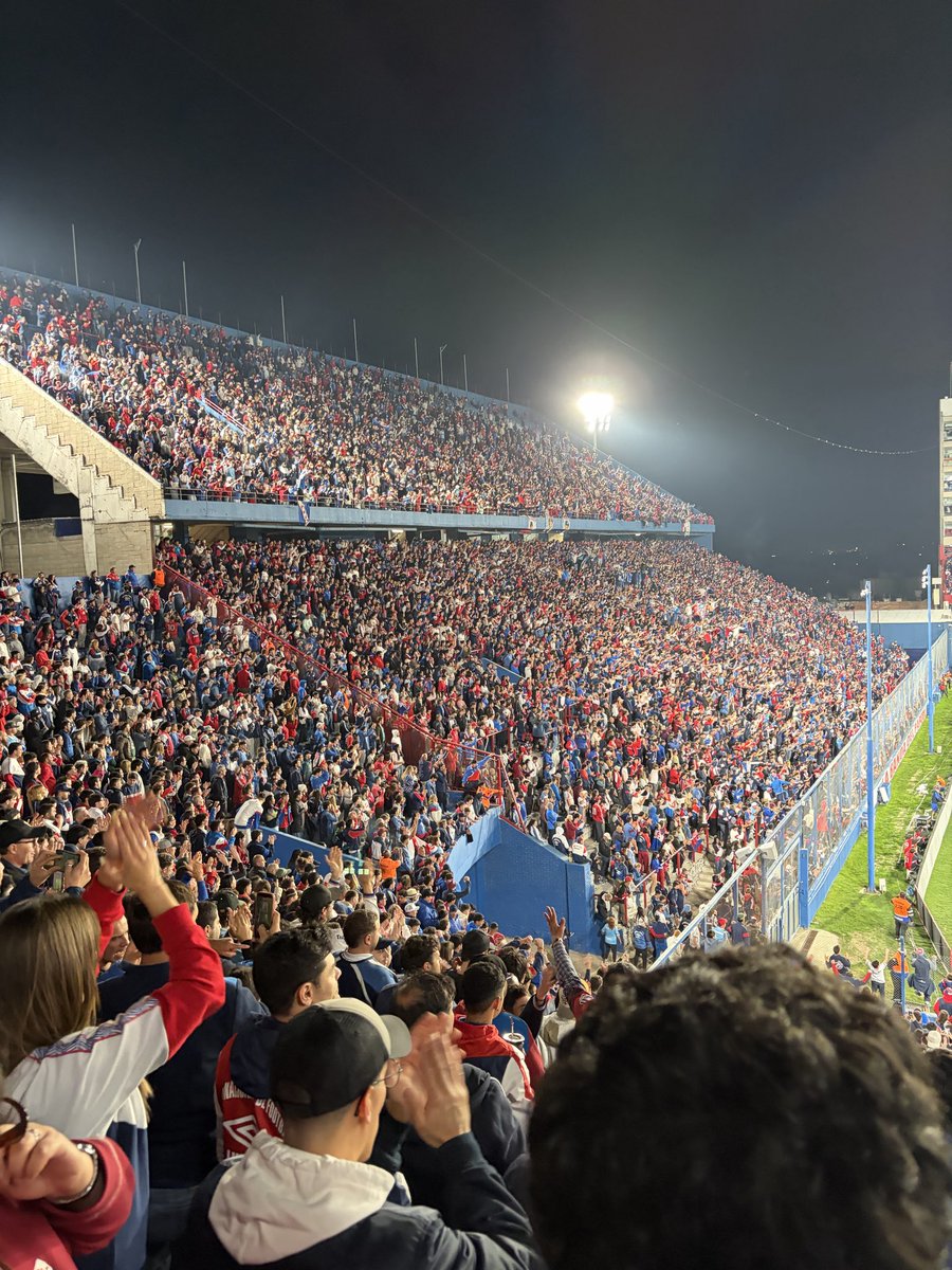 Seba_ignacio73's tweet photo. PASE LO QUE PASE, muchas gracias Daniel Carreño, le devolviste la esencia al club, hoy vi jugar a NACIONAL y una vez que el equipo tiene corazón la hinchada se contagia, tremendo el cambio de energía, en los jugadores y en la gente, cada fecha es la vida, VAMO NOSOTROS https://t.co/xH8IYErO63