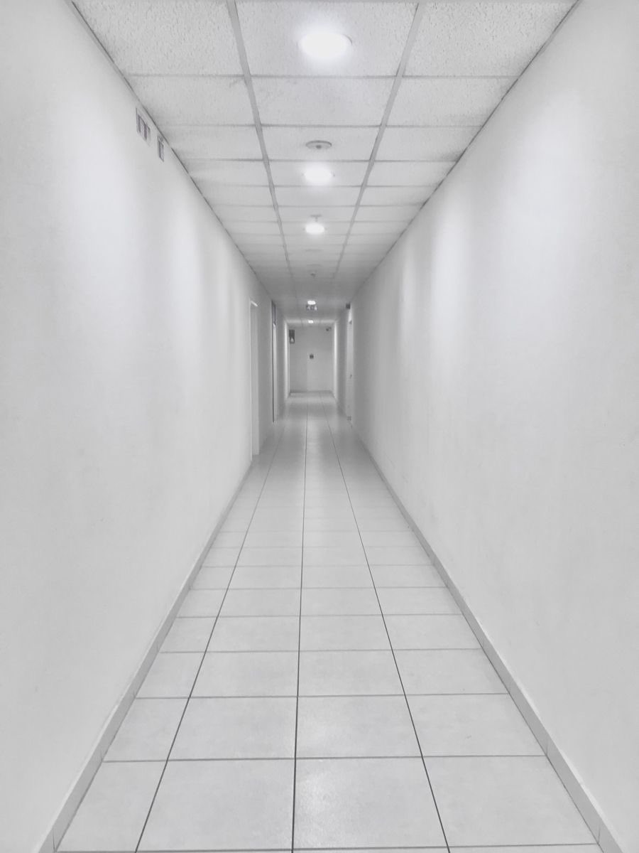 Th3_Cure_'s tweet photo. Hallways &amp; Doors https://t.co/YgVwHfREXH
