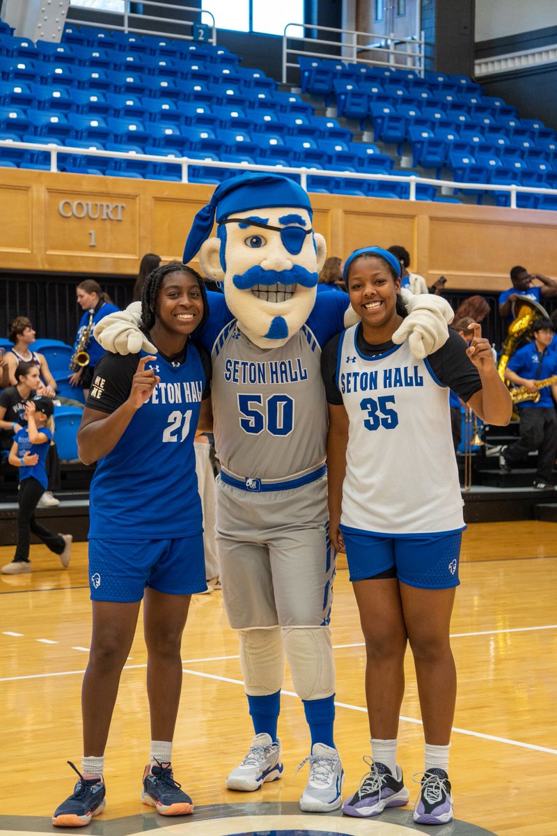 SHUWBB's tweet photo. Moments from homecoming 📸💙

#SHU #HALLin #setonhall #wbb https://t.co/gKRqlNFB1I